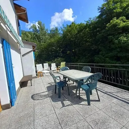 Σπίτι διακοπών La Reis Entursuo *